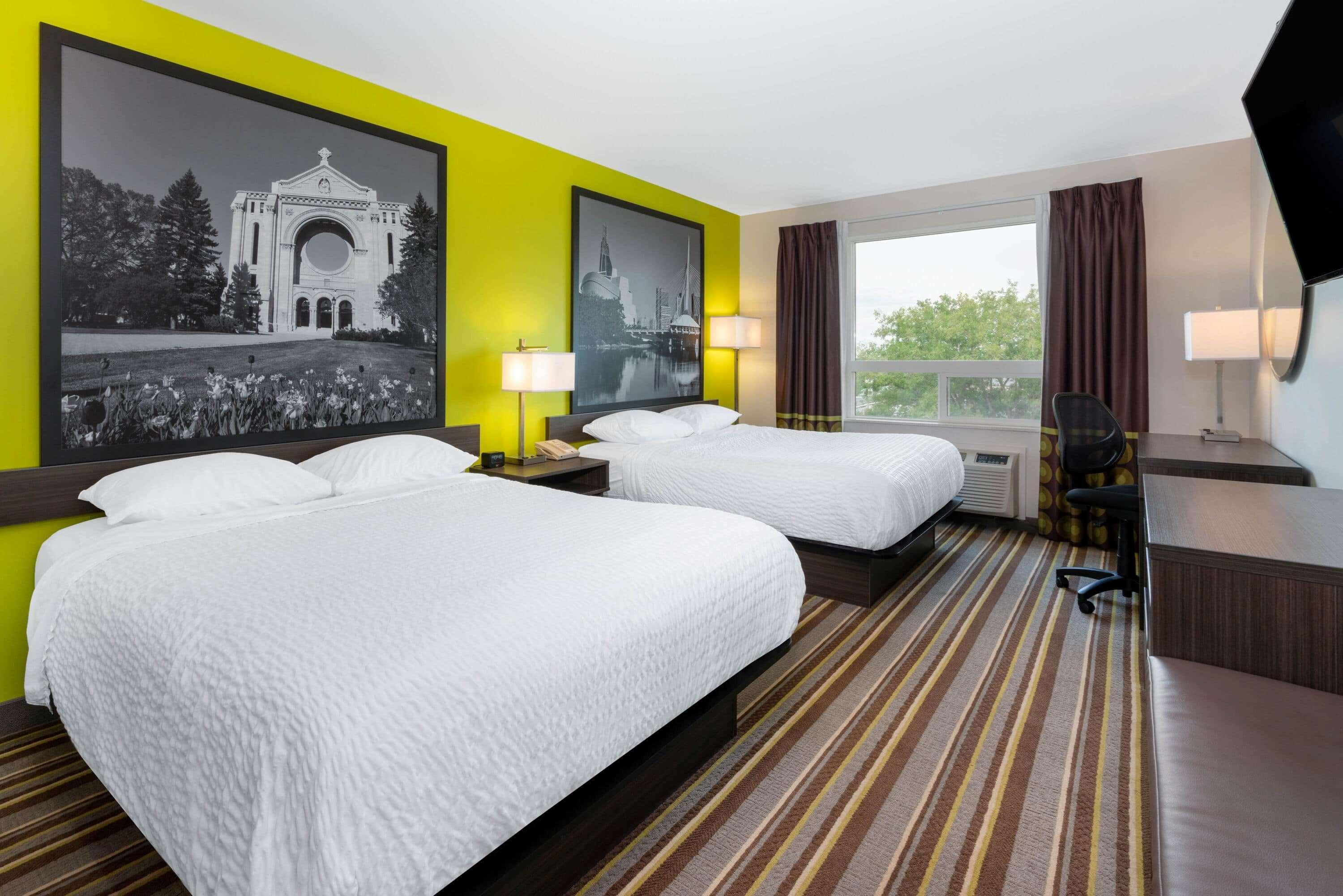 Super 8 By Wyndham East Mb 3*