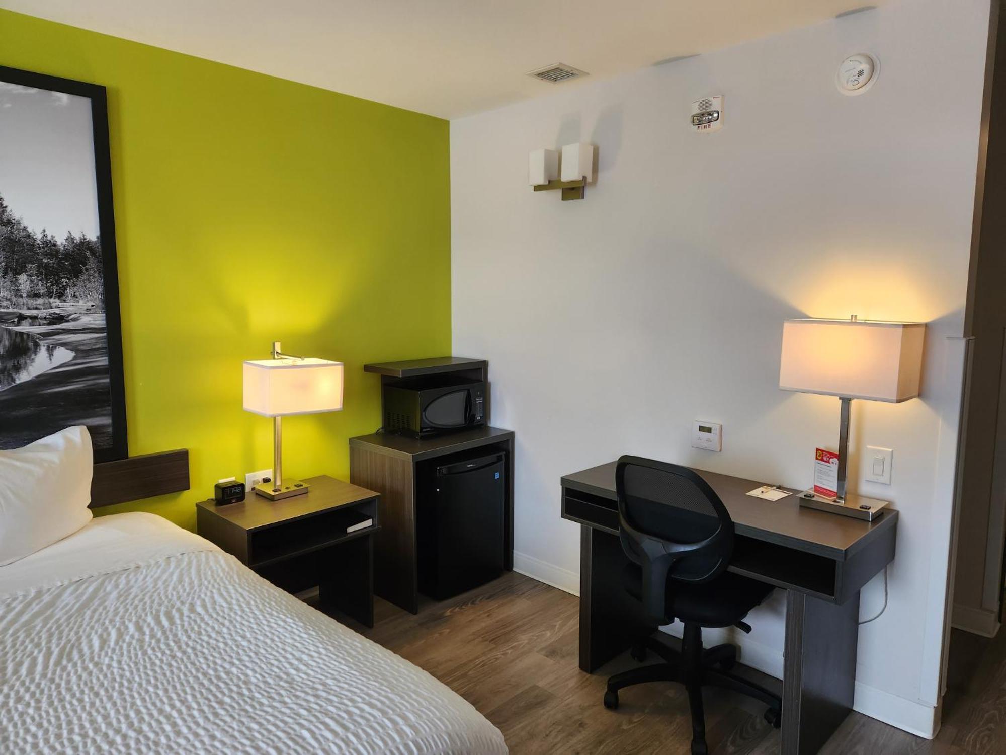 Hotel Super 8 By Wyndham East Mb Winnipeg