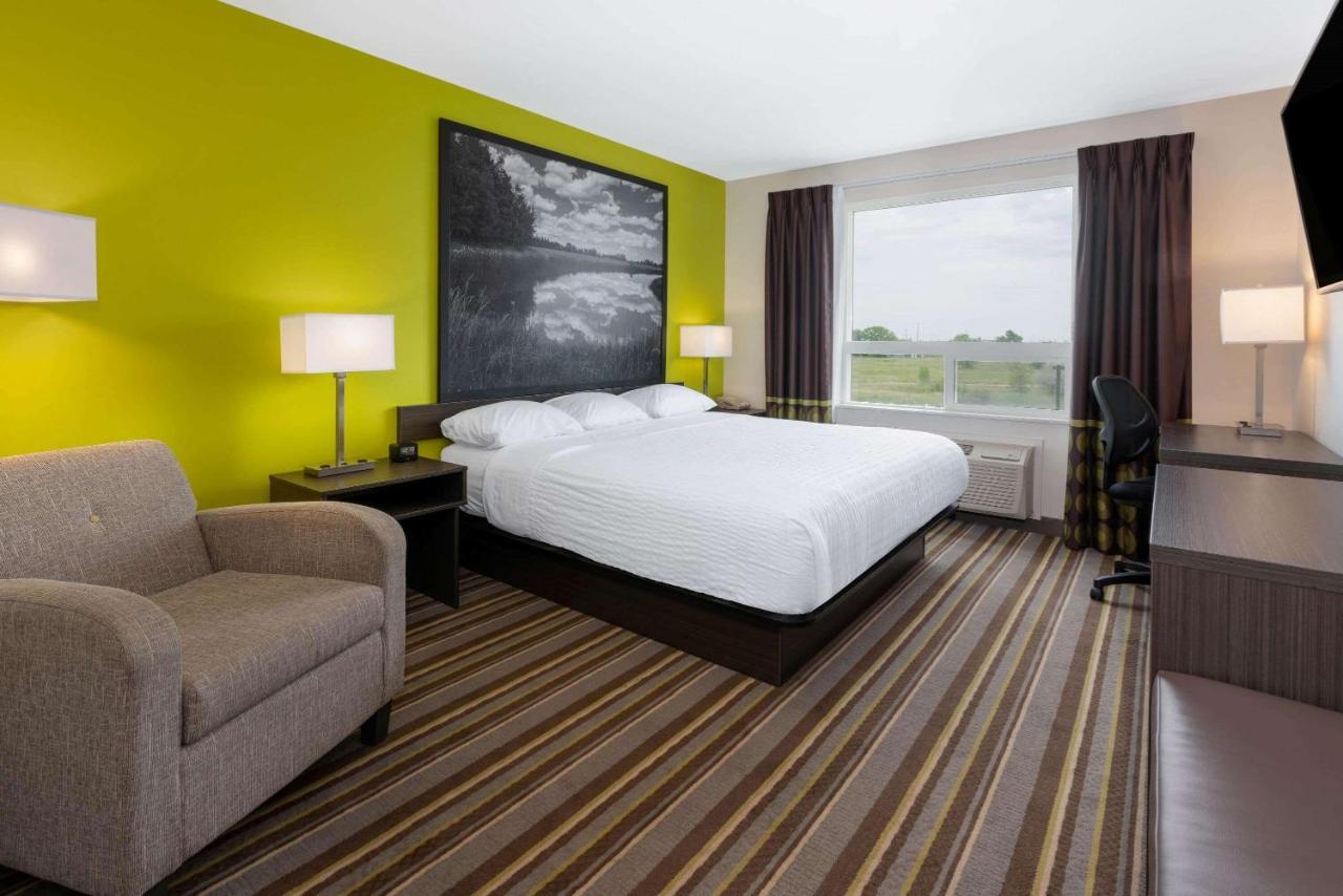 Hotel Super 8 By Wyndham East Mb Winnipeg