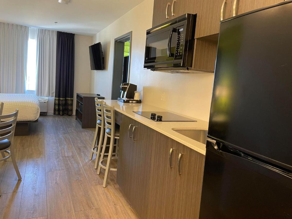Hotel Super 8 By Wyndham East Mb Winnipeg