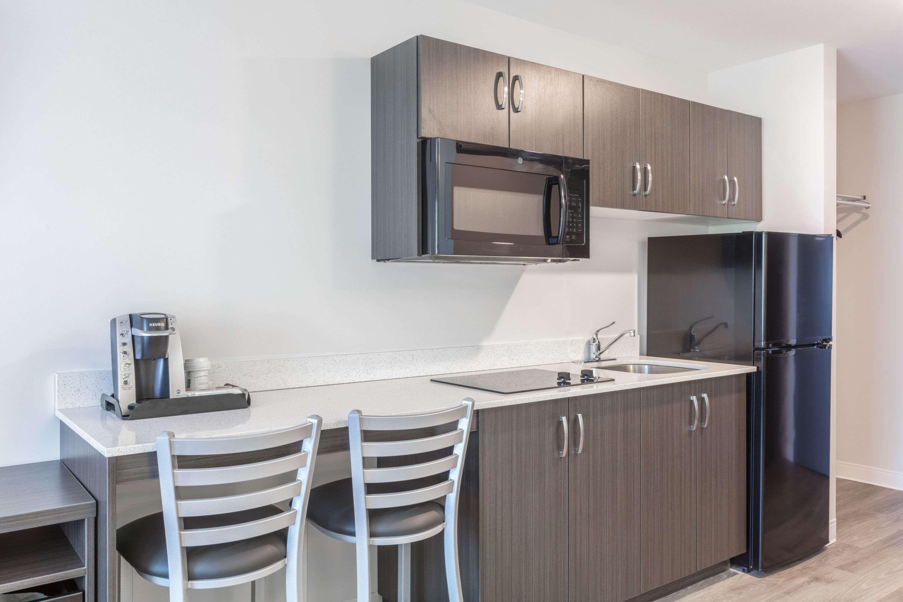 Hotel Super 8 By Wyndham East Mb