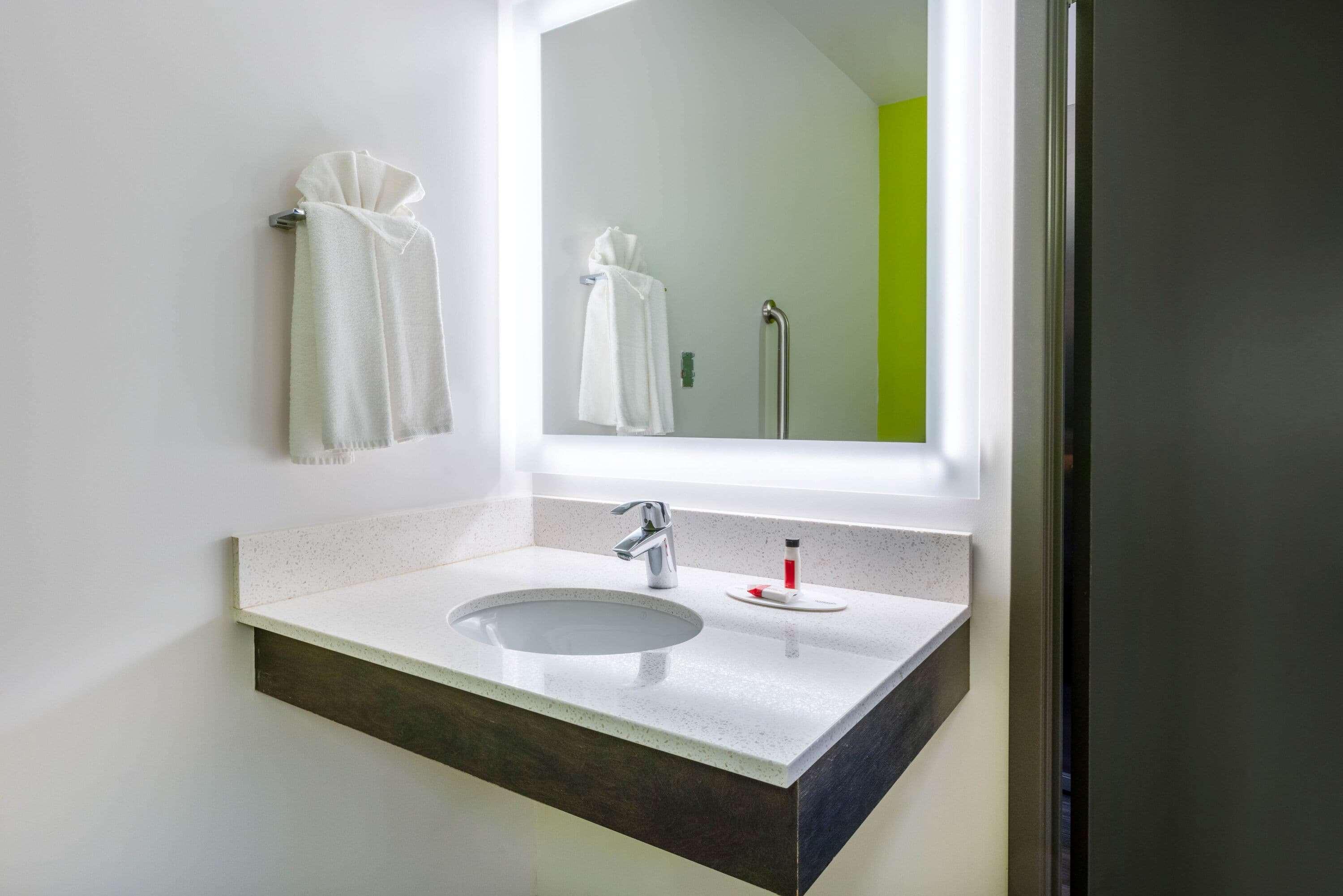 Super 8 By Wyndham East Mb Winnipeg