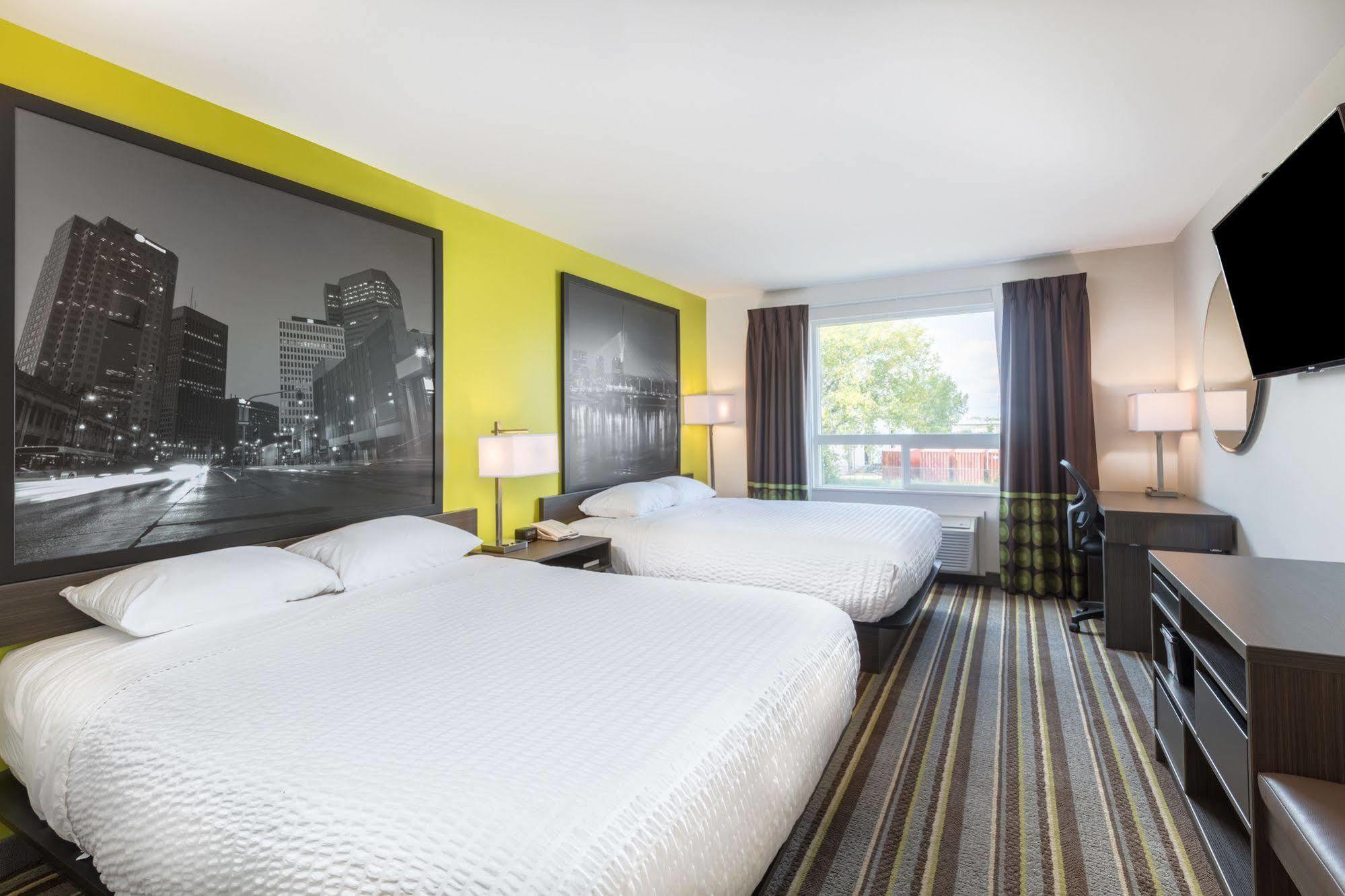 Hotel Super 8 By Wyndham East Mb